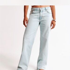Abercrombie Low-Rise Light Blue Baggy Wide-Leg Women’s Jeans